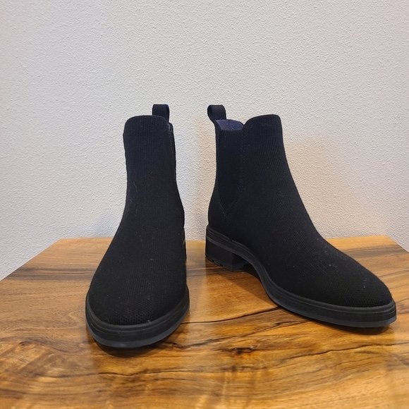 Rothy's The Lug Waterproof Boot in Onyx Black -NWOT - Picture 3 of 11